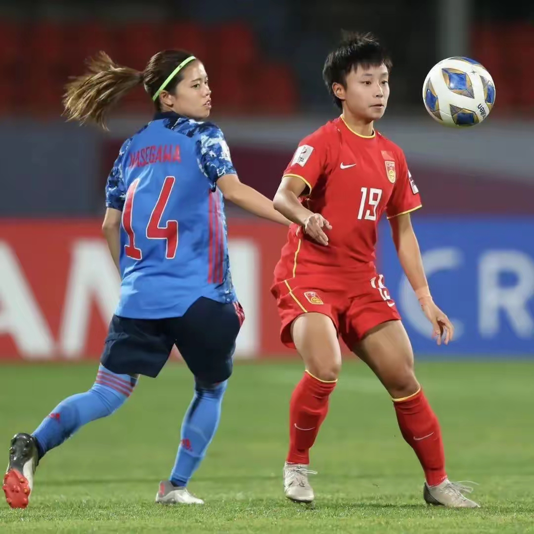 关于女足比赛后，运动员们积极备战未来挑战的信息